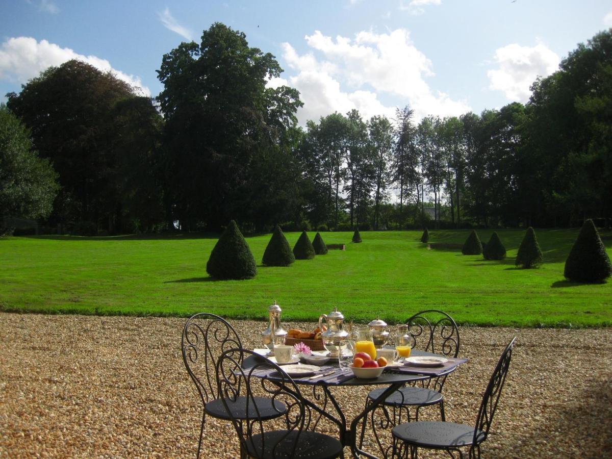 Chateau De Cleuville Exteriör bild